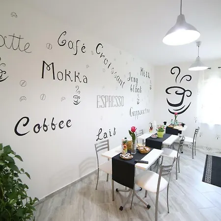 Parco Carrara Bed & Breakfast *